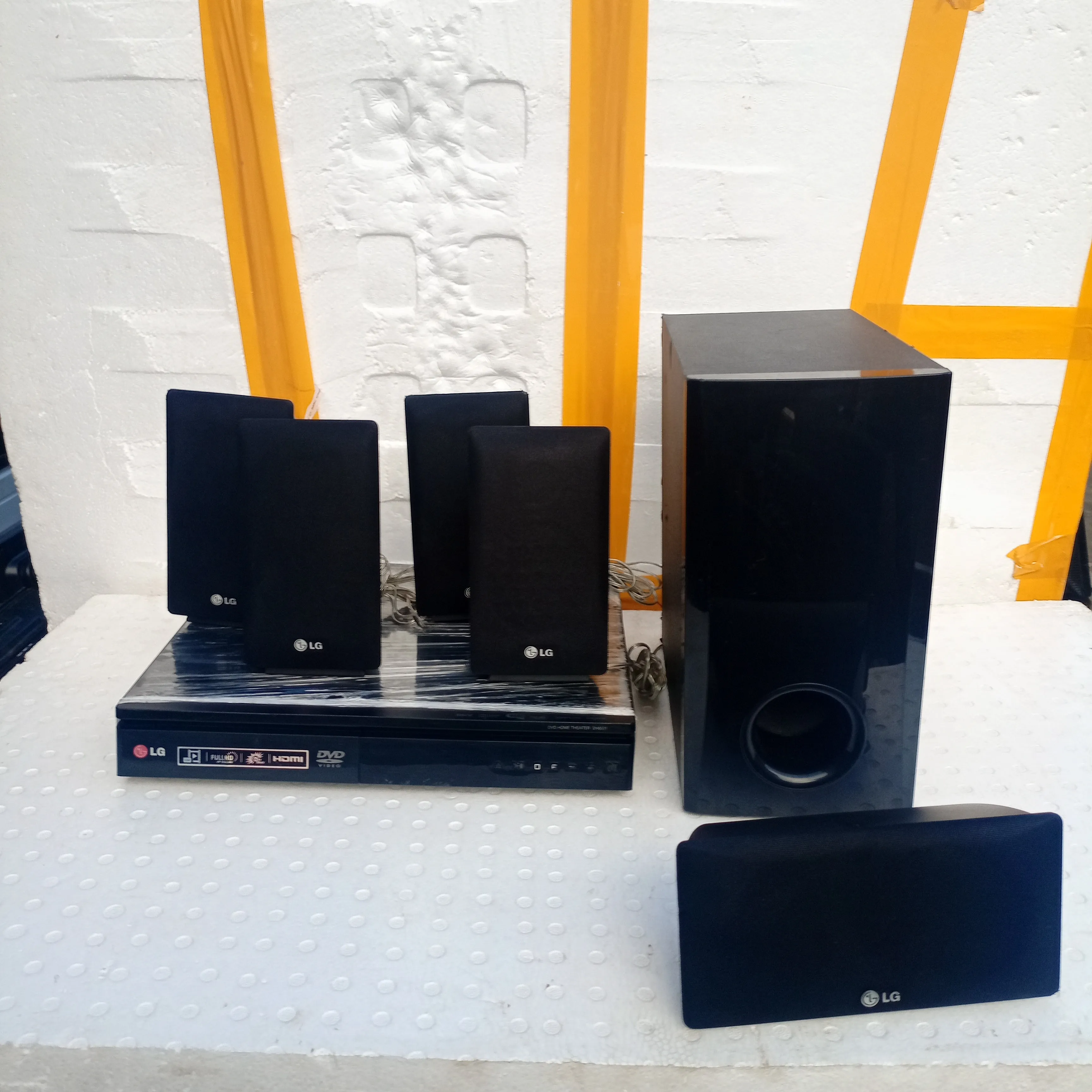 LG 5.1Ch 850W DVD Home Theater System (USB, FM, Aux, HDMI Out) - Foreign Used