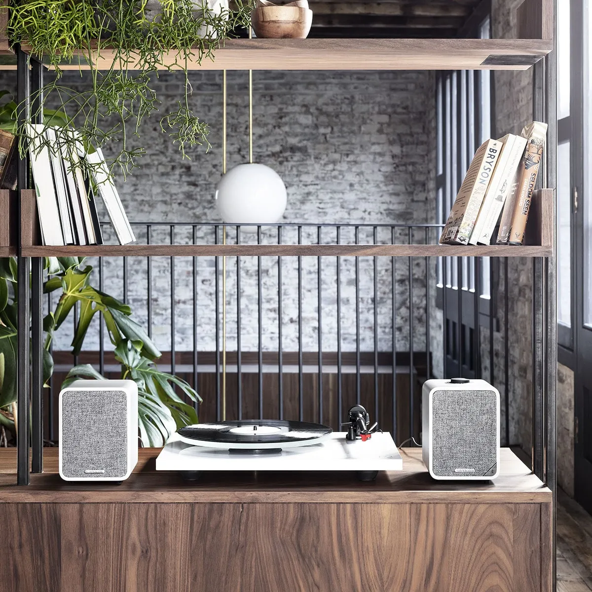 MR1 Mk2 Bluetooth Speaker System (graded)